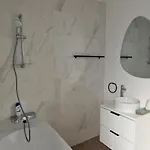 Agrey Frame Βουκουρέστι