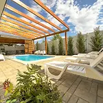 Agrey Frame Βουκουρέστι