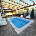 Agrey Frame Βουκουρέστι