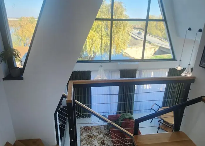 Agrey Frame * Bukurešť